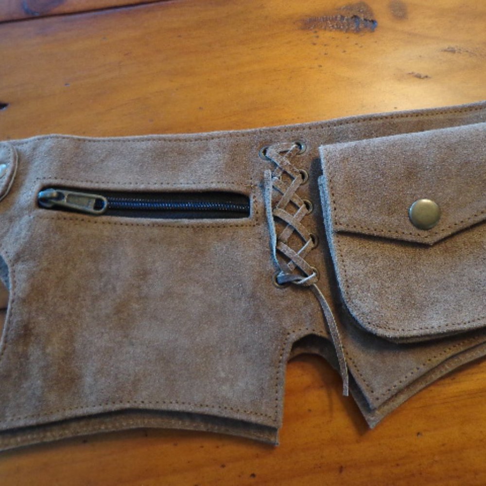 FIRM NEW! Leather Adjustable Boho Utility Hip Belt - Picture 3 of 12
